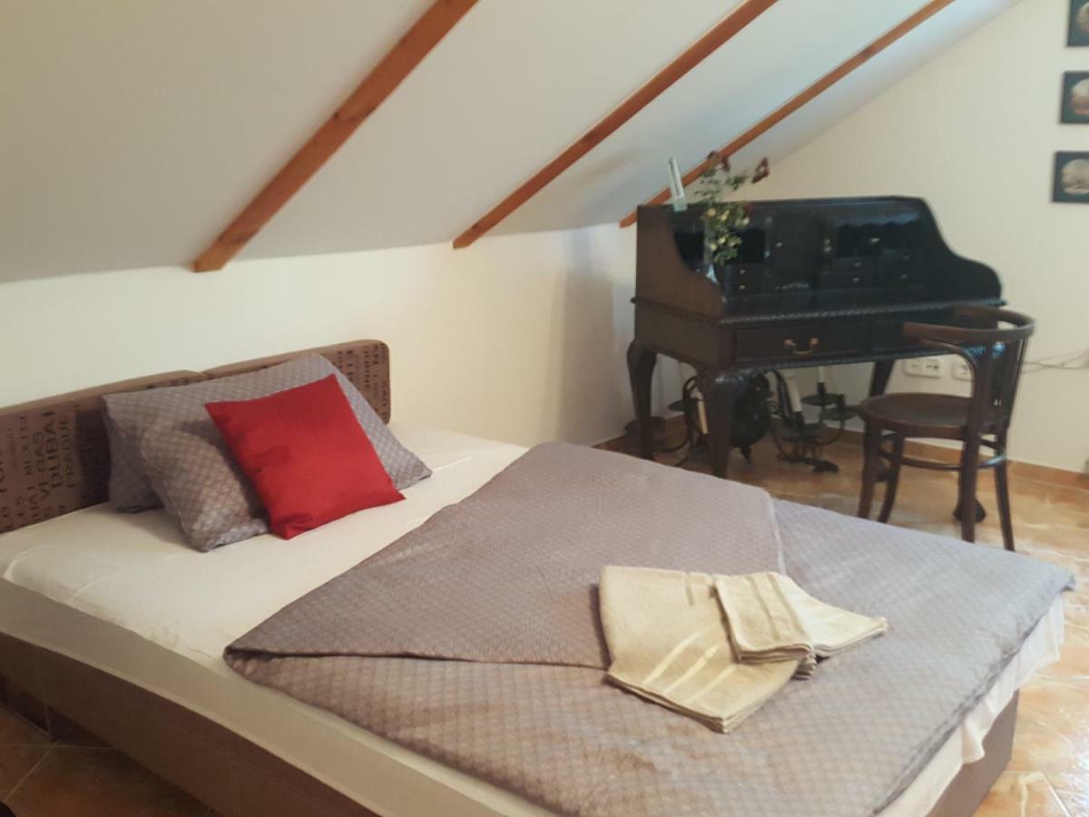 Tavirozsa Apartment บาลาตอนฟุซเฟอ ภายนอก รูปภาพ